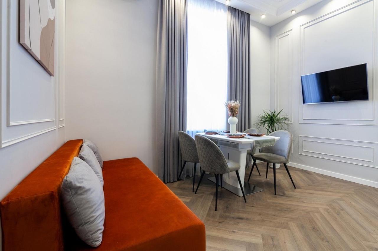 Кості Левицького 11 Lviv Luaran gambar