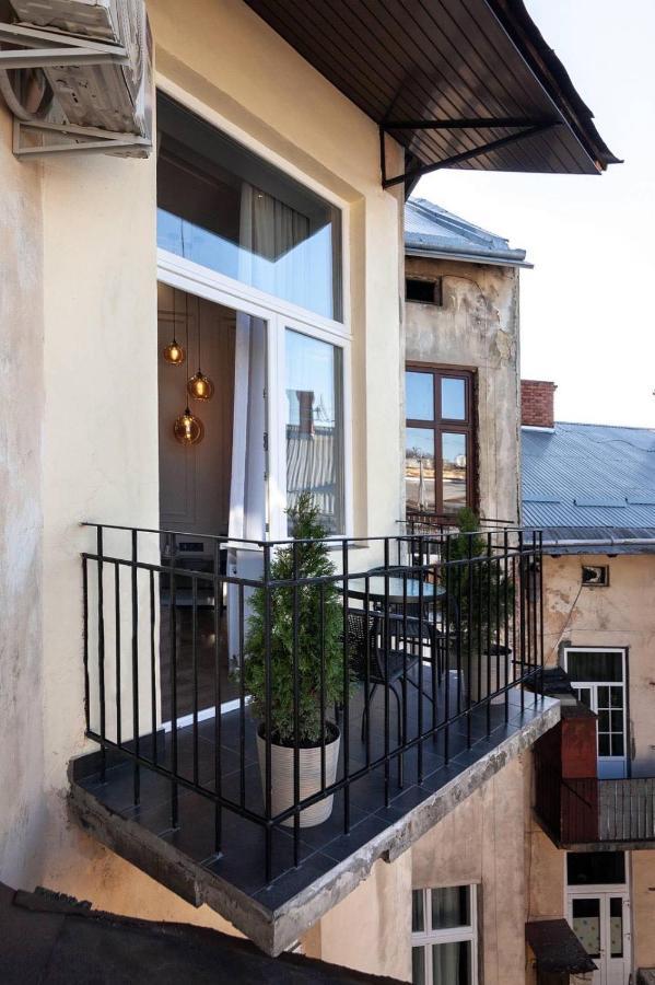 Кості Левицького 11 Lviv Luaran gambar